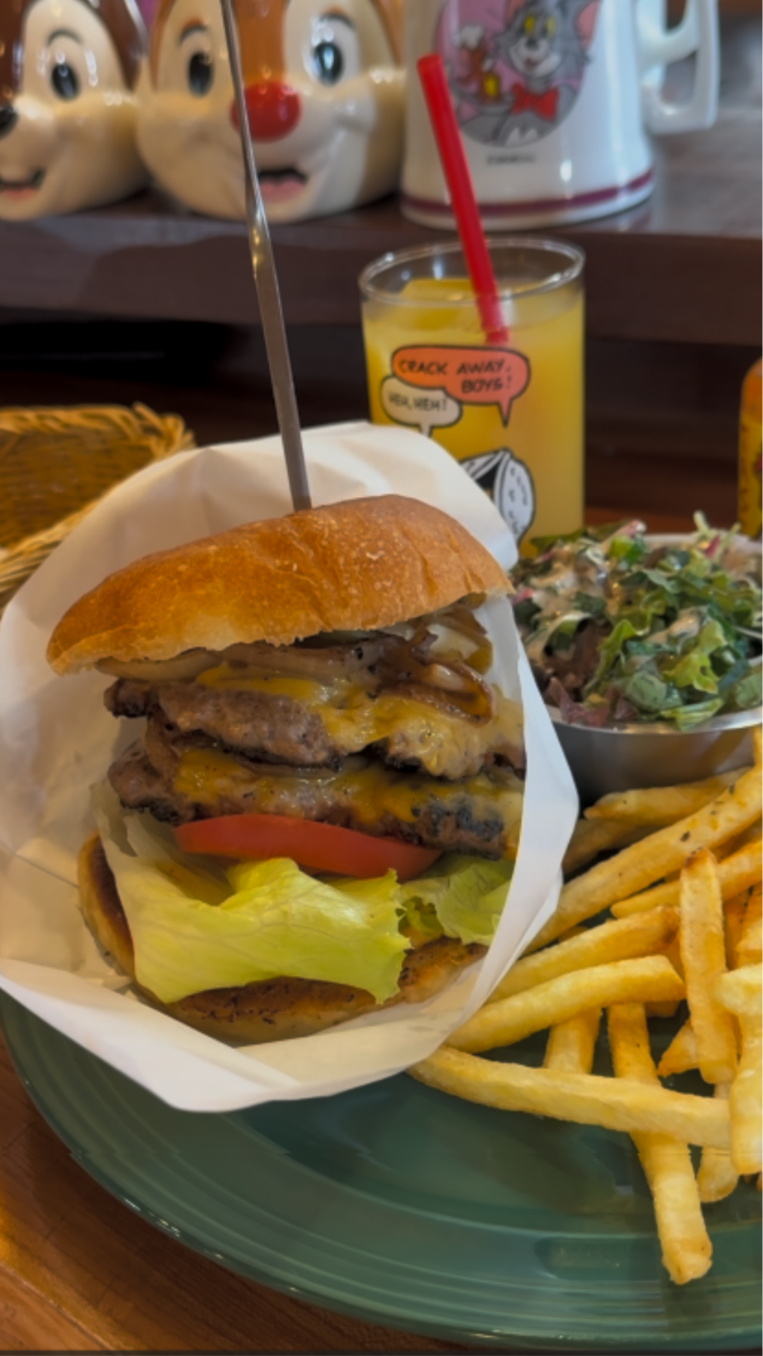 アメリカンスタイルの ハンバーガーカフェ